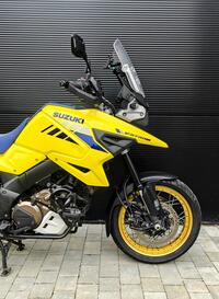SUZUKI V-STROM 1050