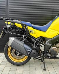 SUZUKI V-STROM 1050