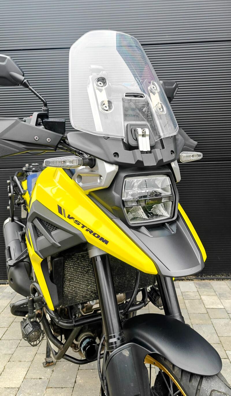 SUZUKI V-STROM 1050