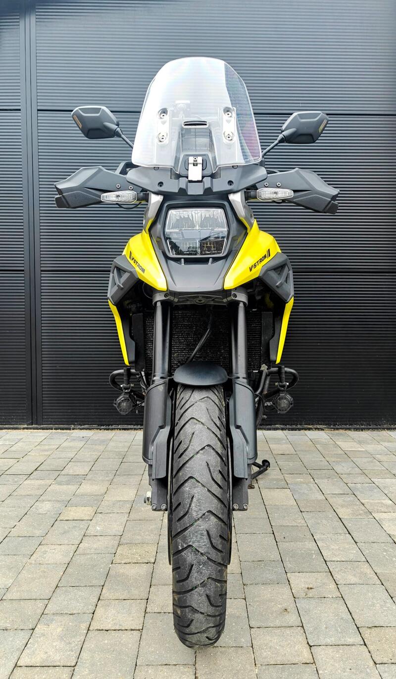 SUZUKI V-STROM 1050