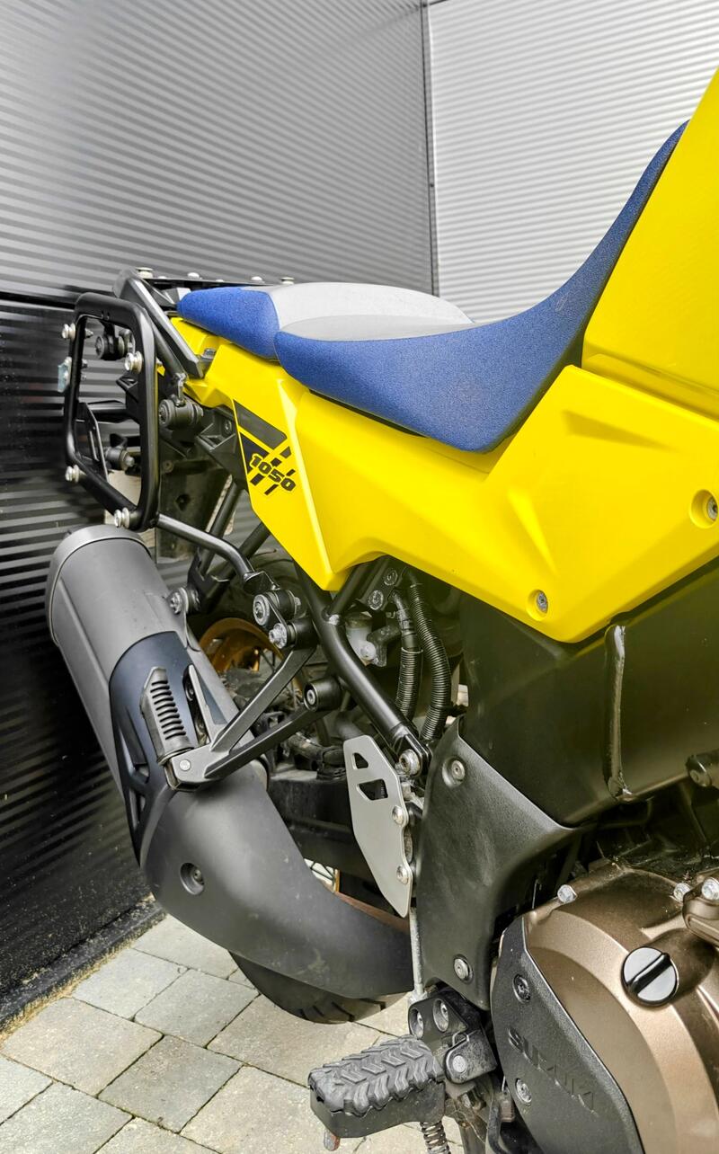 SUZUKI V-STROM 1050