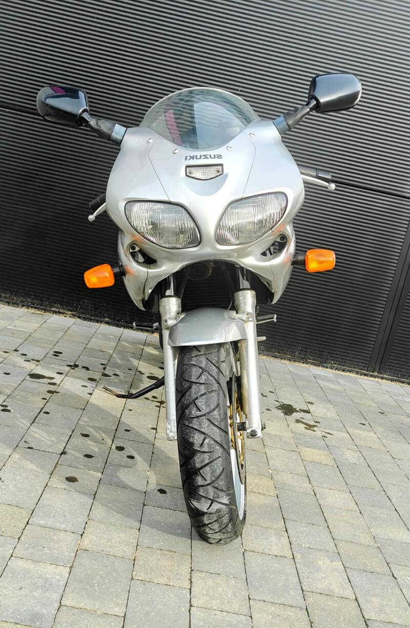 SUZUKI SV650S