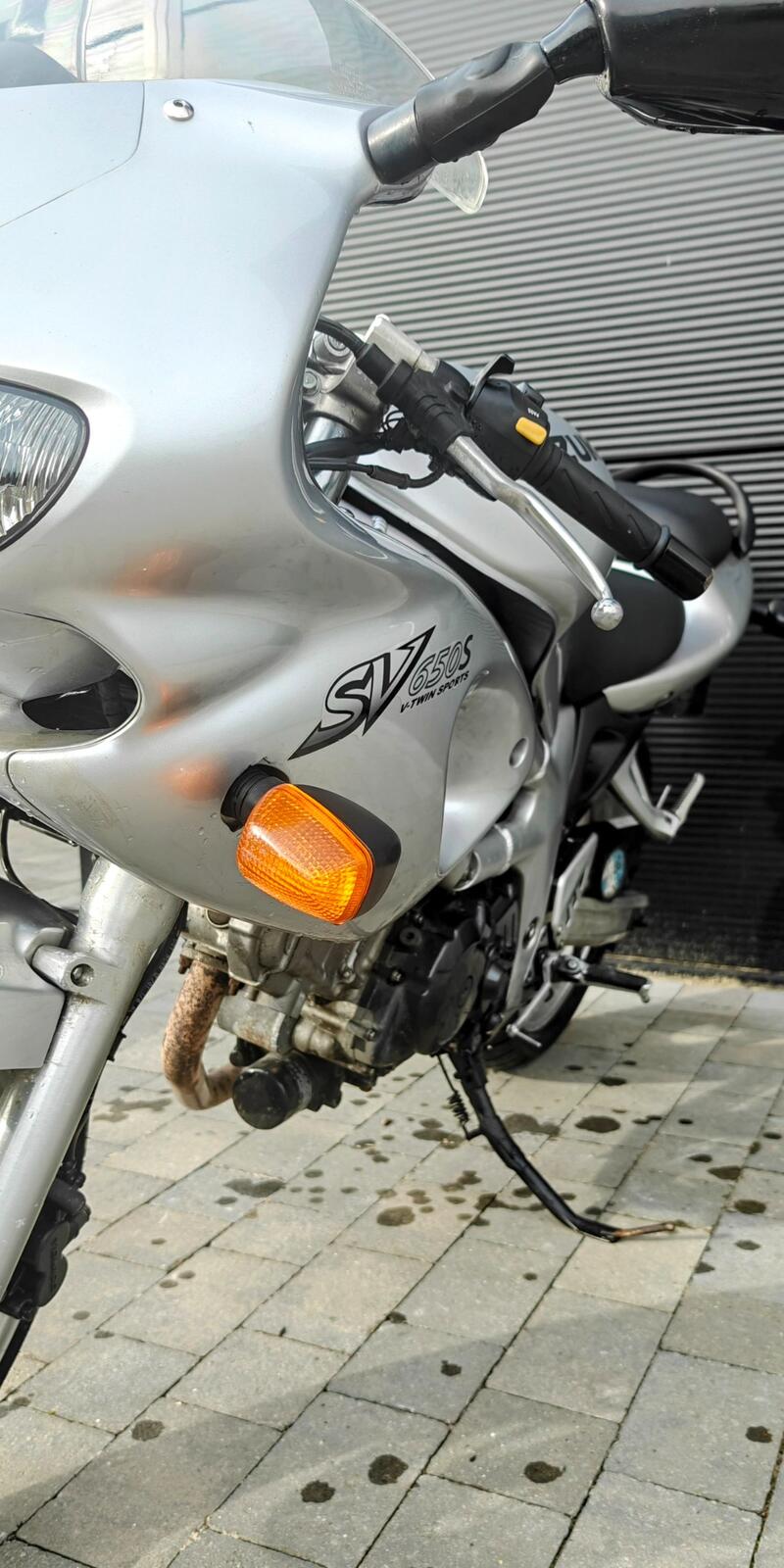 SUZUKI SV650S