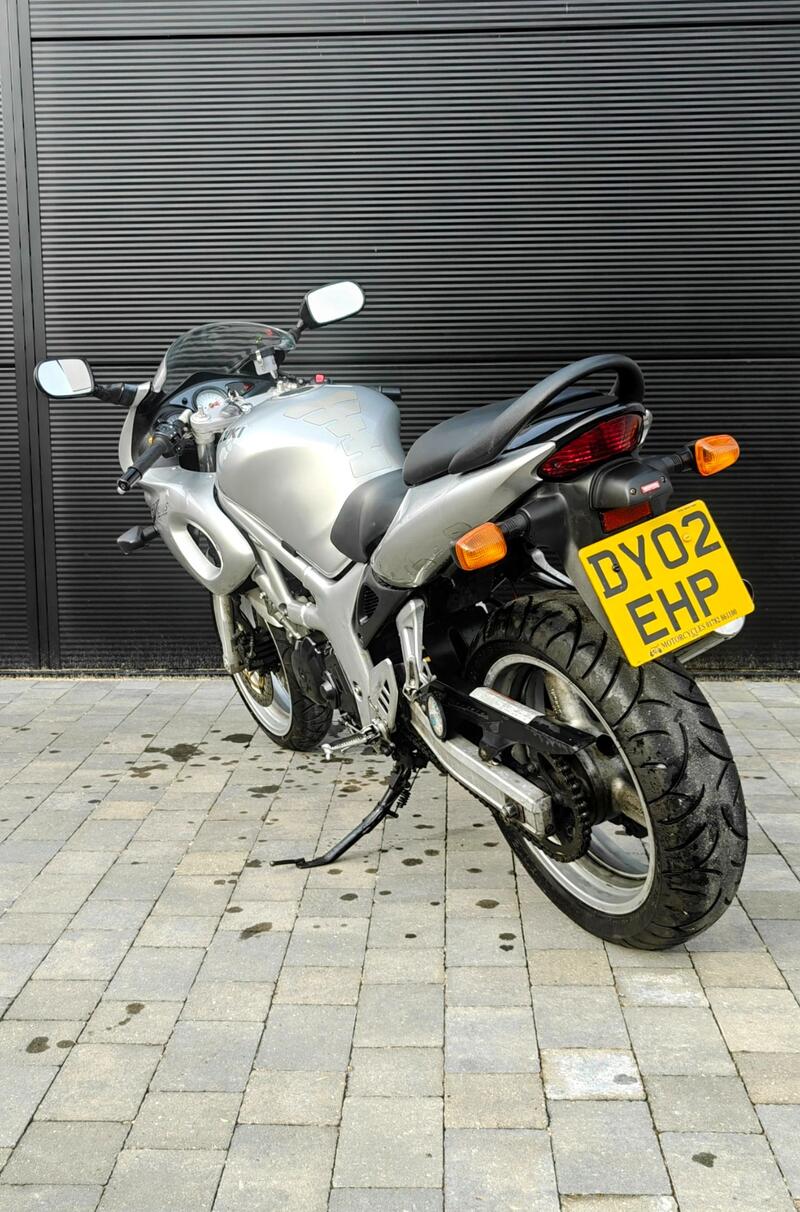 SUZUKI SV650S