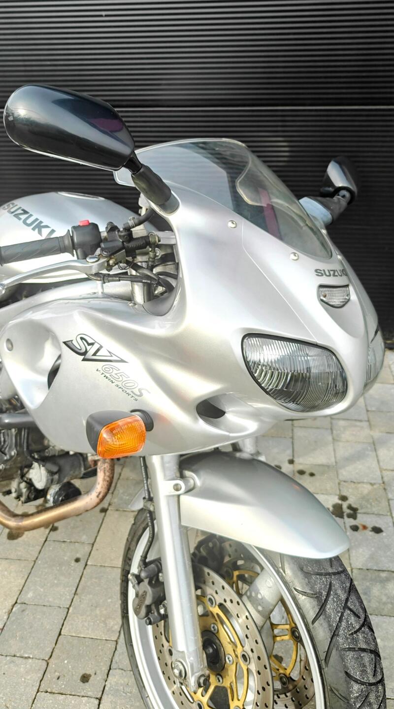 SUZUKI SV650S