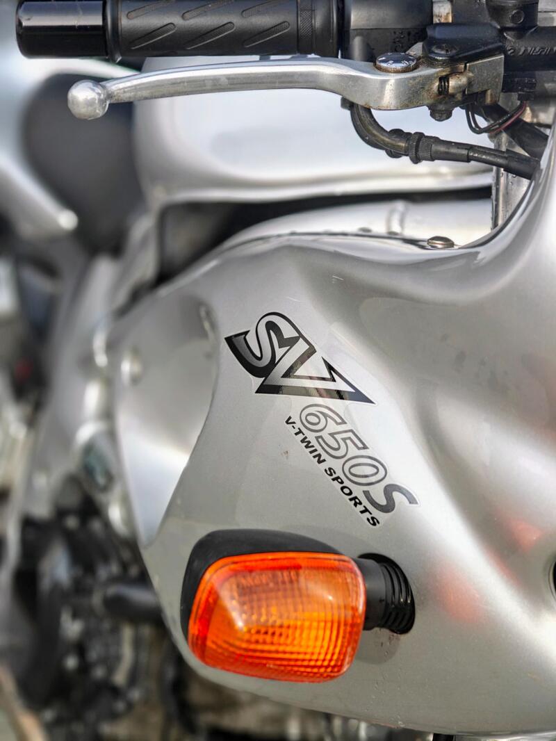 SUZUKI SV650S