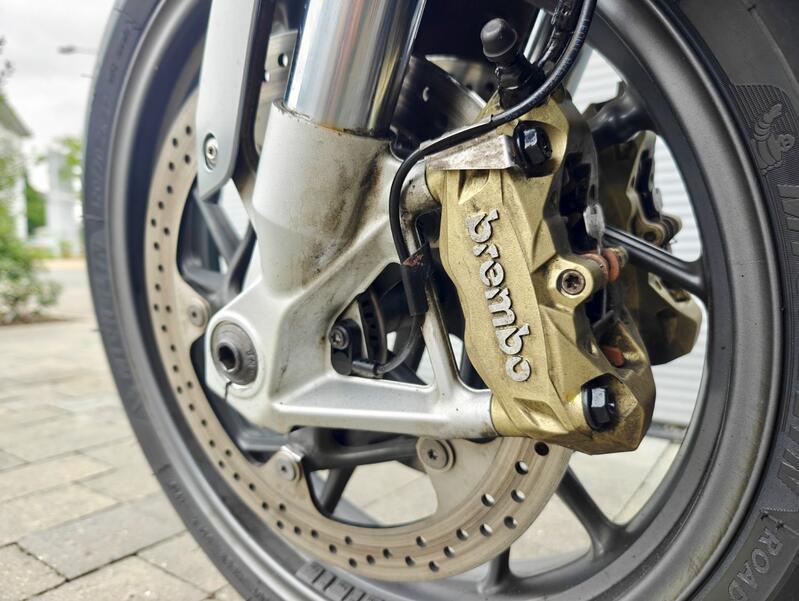 BMW R1200RS