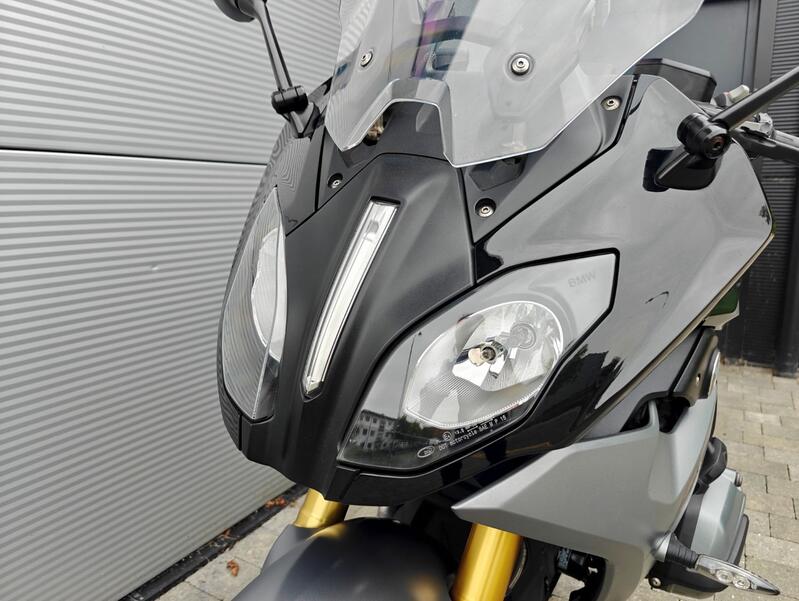 BMW R1200RS