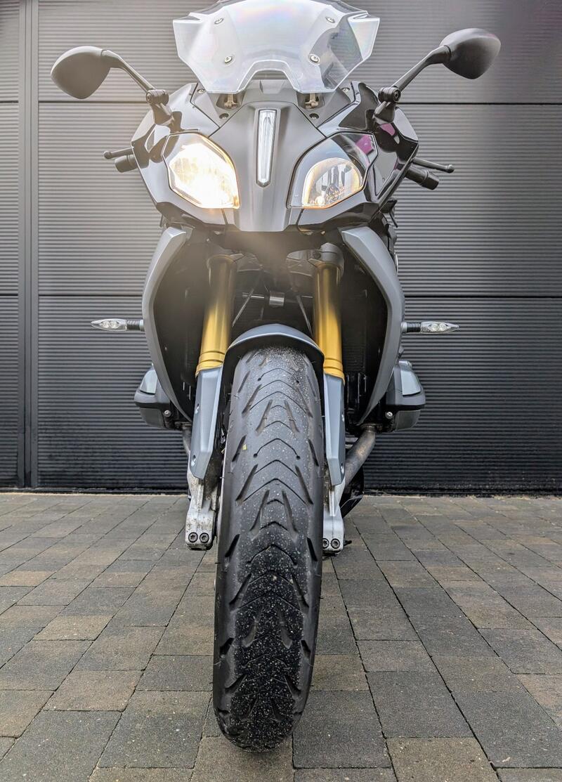 BMW R1200RS