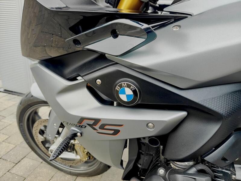 BMW R1200RS
