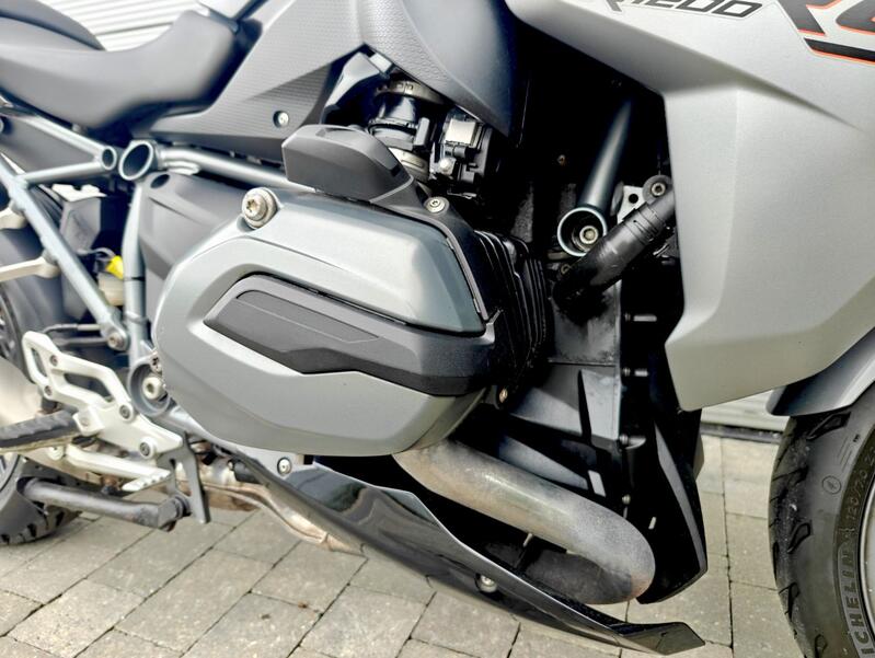 BMW R1200RS