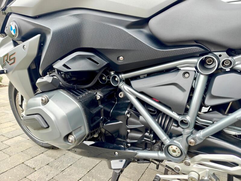BMW R1200RS
