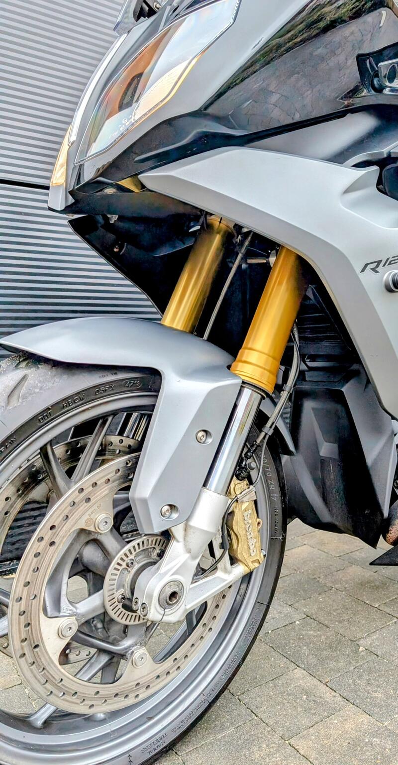 BMW R1200RS