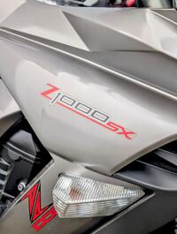 KAWASAKI Z1000