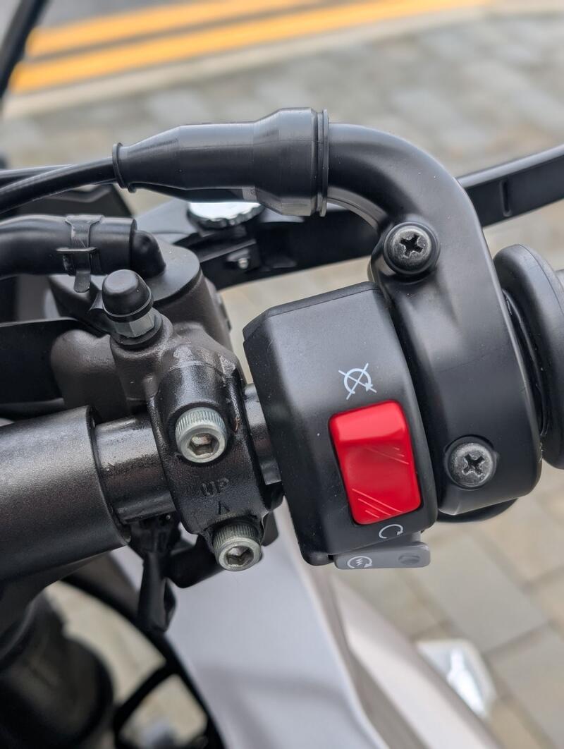 KAWASAKI Z1000