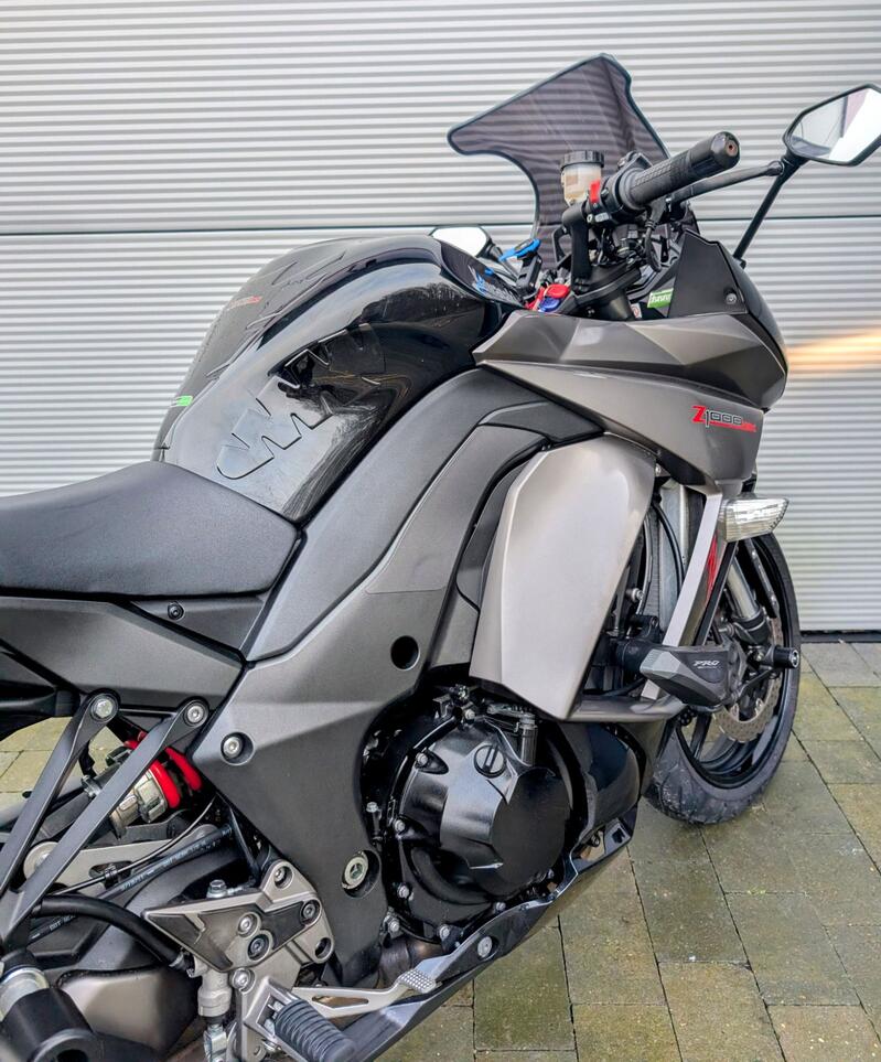 KAWASAKI Z1000