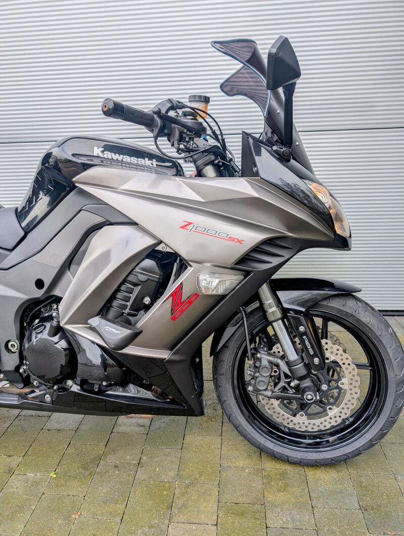 KAWASAKI Z1000