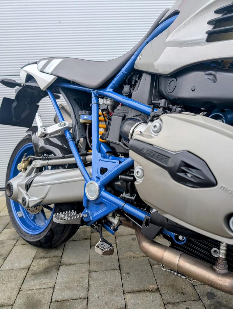 BMW HP2