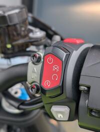 TRIUMPH SPEED TRIPLE 1050