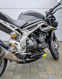 TRIUMPH SPEED TRIPLE 1050