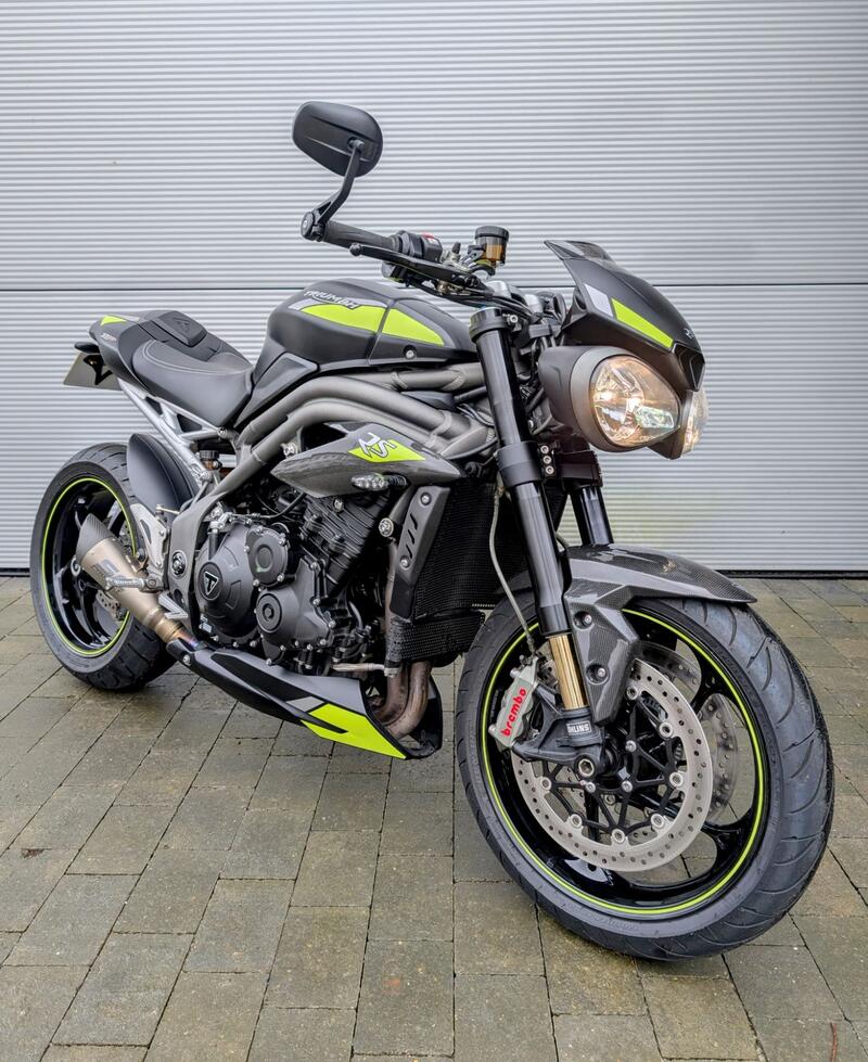 TRIUMPH SPEED TRIPLE 1050