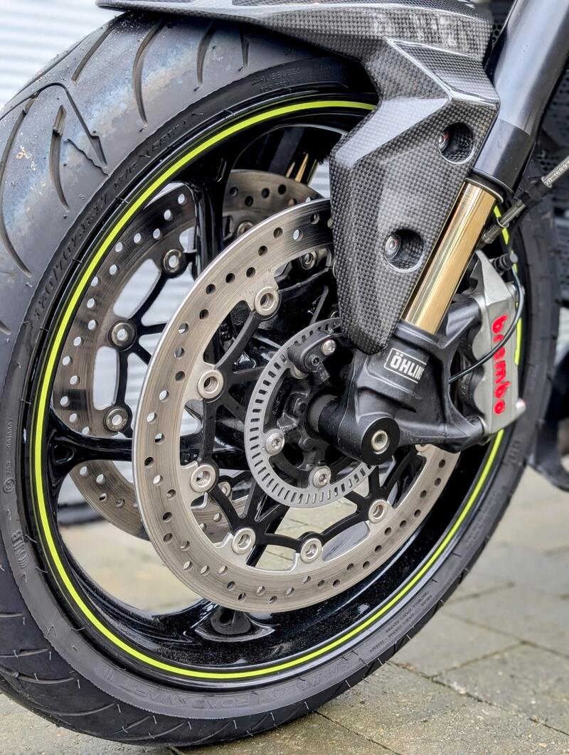 TRIUMPH SPEED TRIPLE 1050