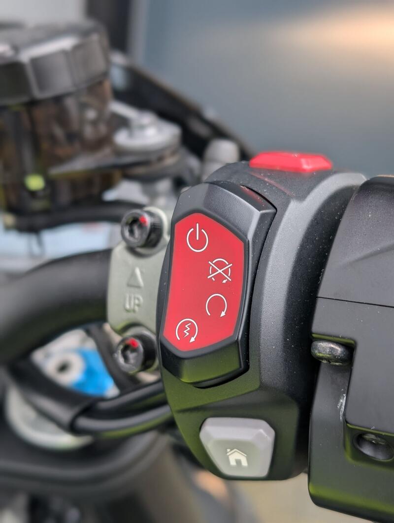 TRIUMPH SPEED TRIPLE 1050