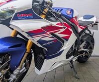 HONDA CBR1000RR Fireblade