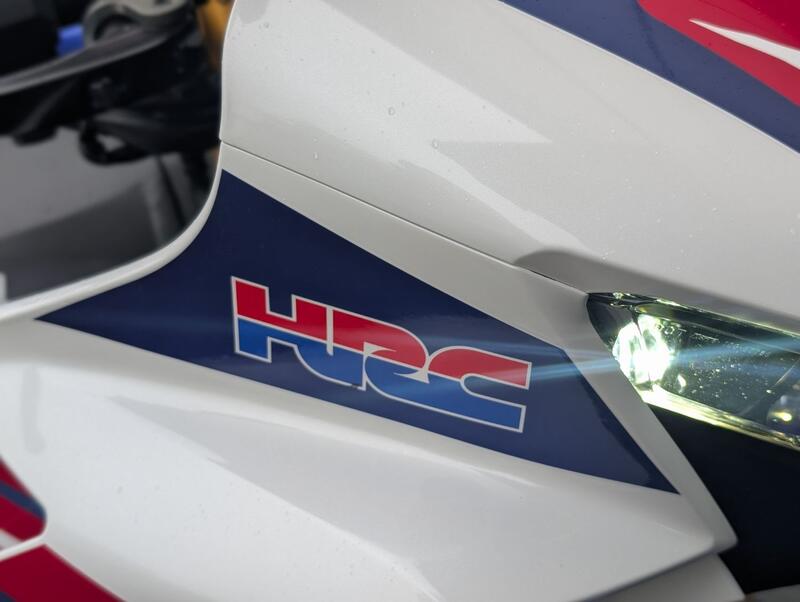 HONDA CBR1000RR Fireblade