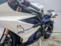 TRIUMPH DAYTONA 675
