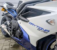 TRIUMPH DAYTONA 675