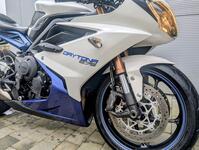 TRIUMPH DAYTONA 675