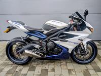 TRIUMPH DAYTONA 675