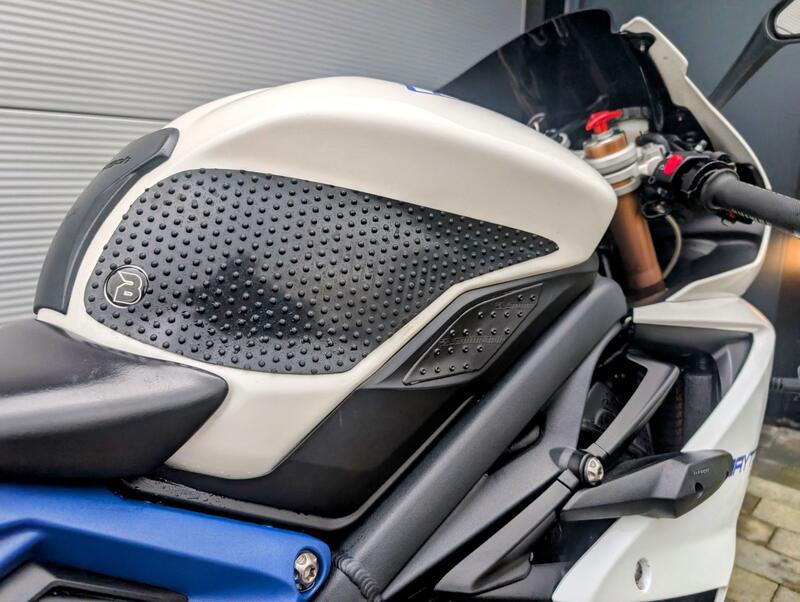 TRIUMPH DAYTONA 675