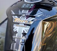 TRIUMPH SPEED TRIPLE 1050