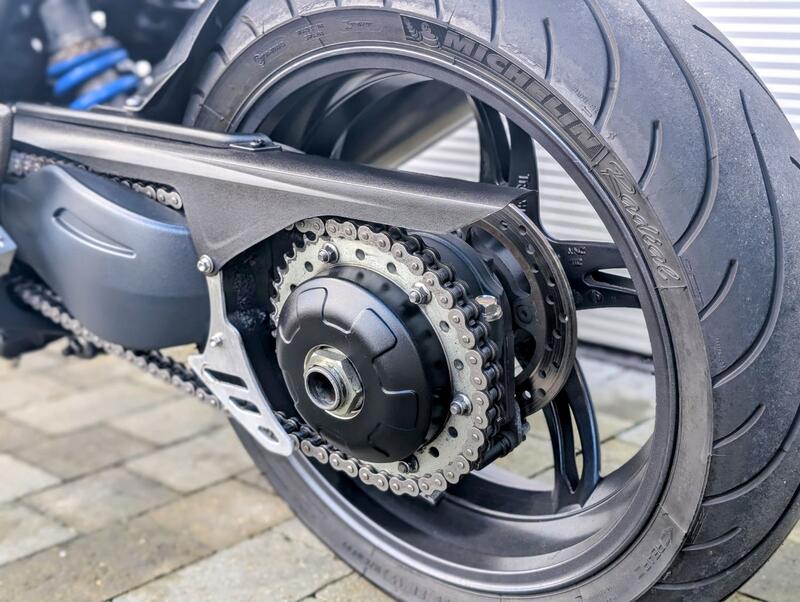 TRIUMPH SPEED TRIPLE 1050