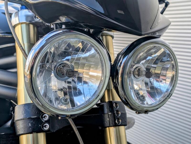 TRIUMPH SPEED TRIPLE 1050
