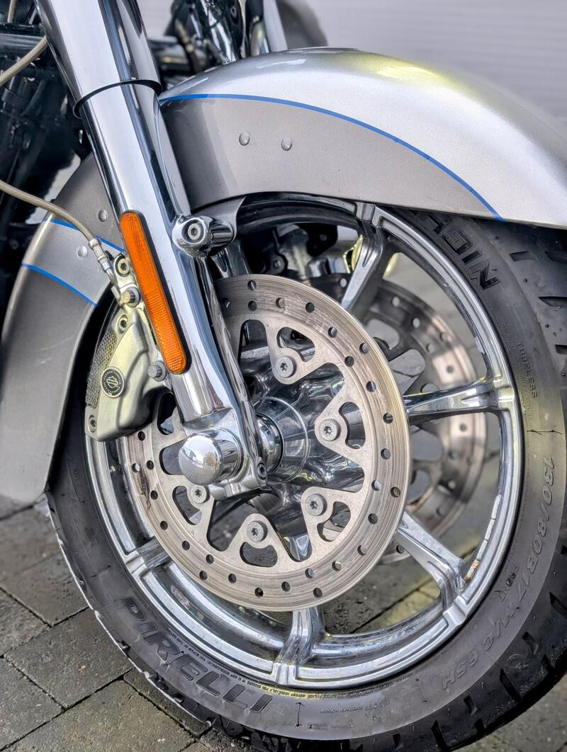HARLEY-DAVIDSON CVO