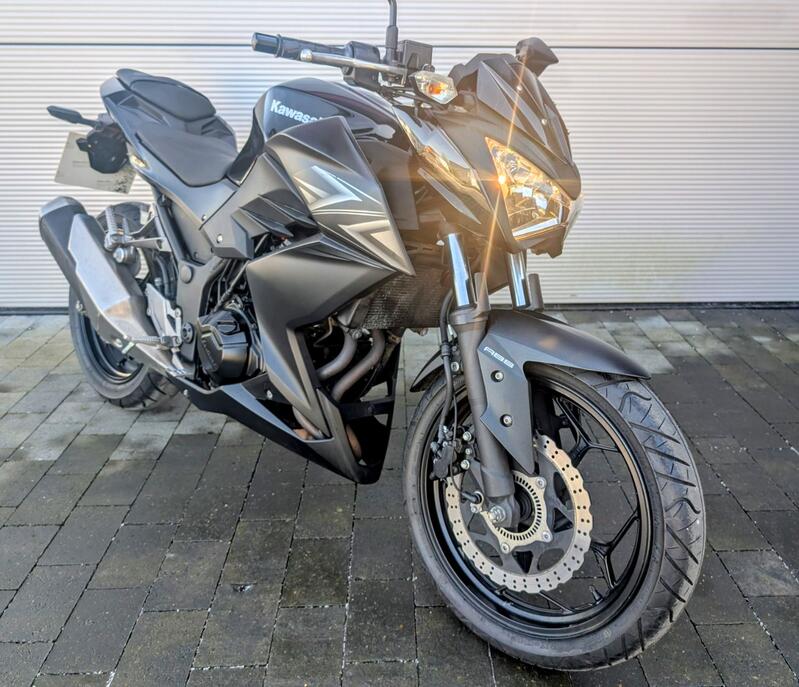 KAWASAKI Z300