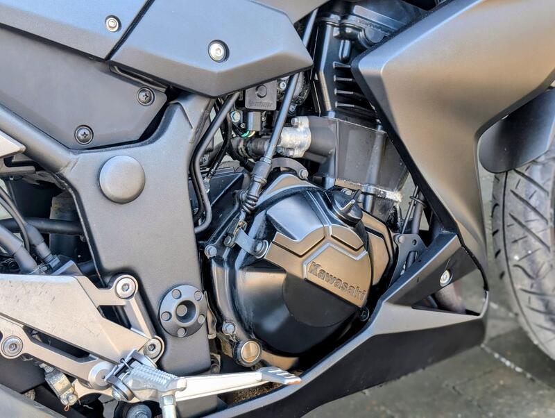 KAWASAKI Z300
