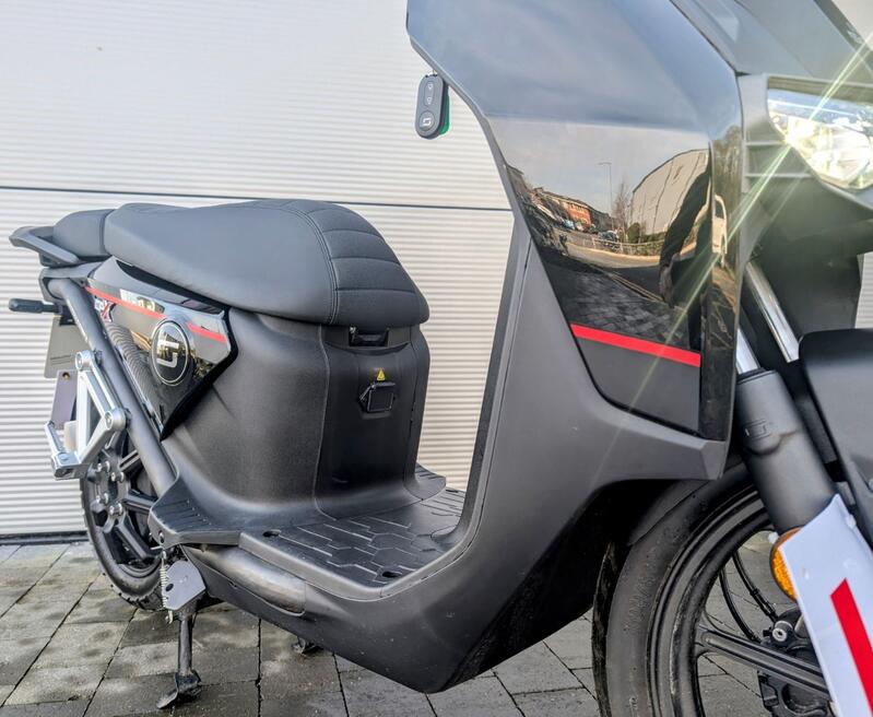 SUPER SOCO CPX