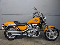 HONDA VF750