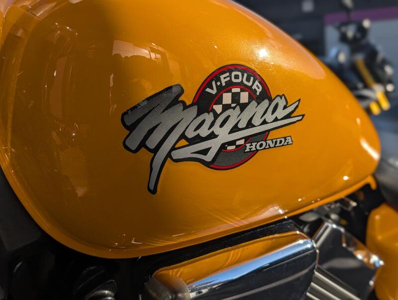 HONDA VF750