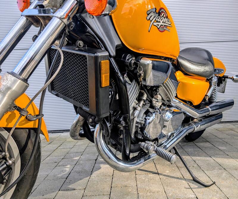 HONDA VF750
