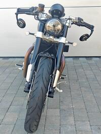 TRIUMPH Bobber