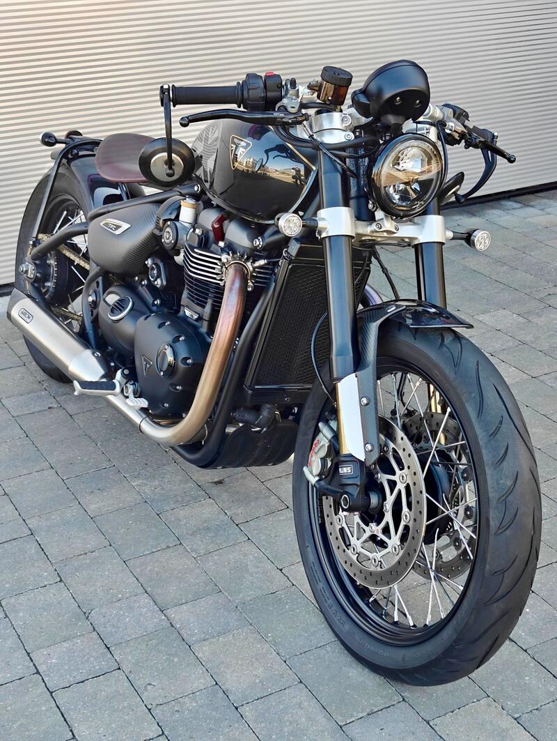 TRIUMPH Bobber