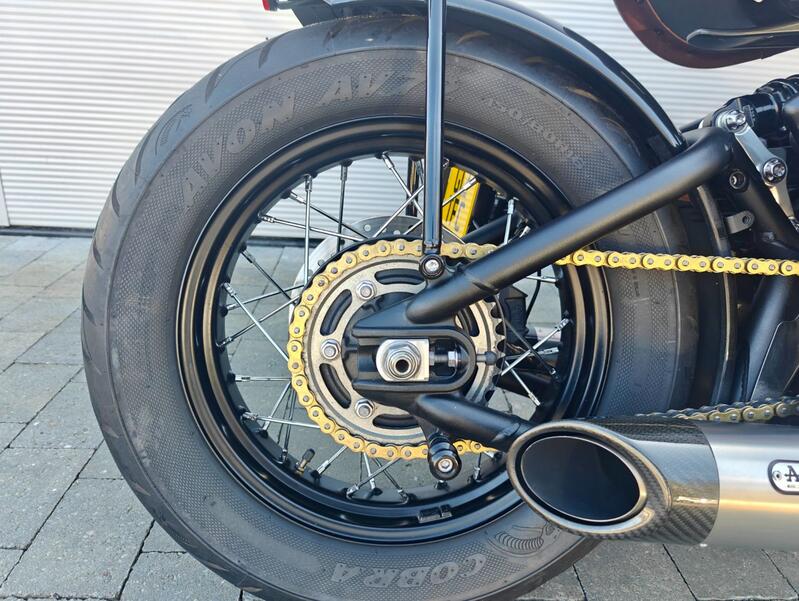TRIUMPH Bobber