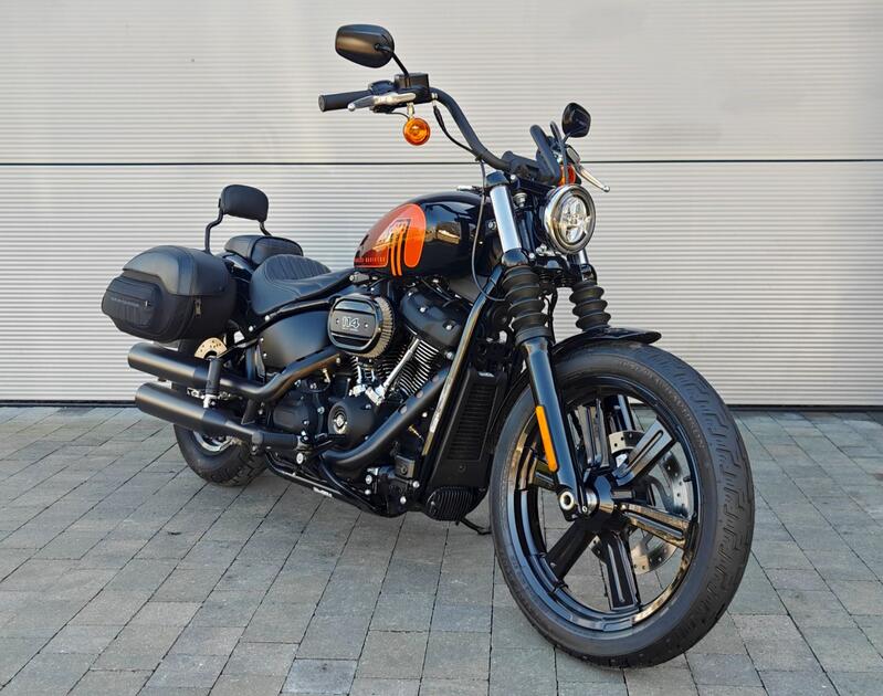 HARLEY-DAVIDSON Softail