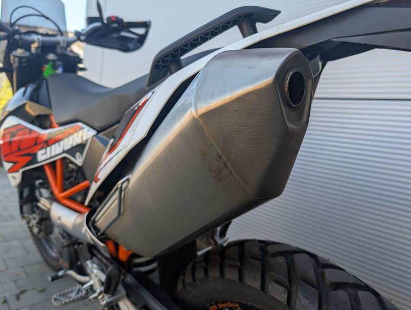 KTM 690