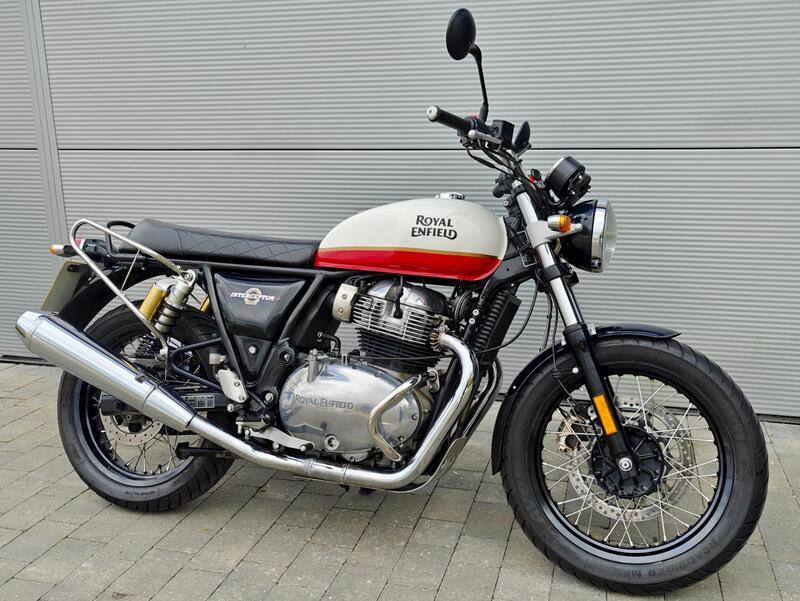 ROYAL ENFIELD INTERCEPTOR